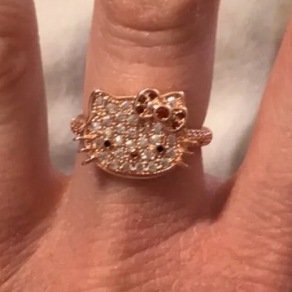 Hello Kitty Ring